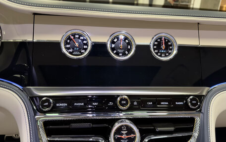 Bentley Flying Spur, 2026 год, 39 900 000 рублей, 20 фотография