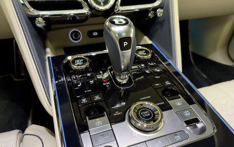 Bentley Flying Spur, 2026 год, 39 900 000 рублей, 19 фотография