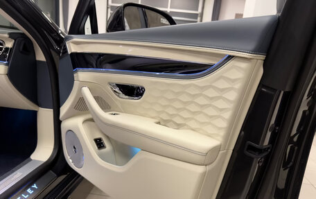 Bentley Flying Spur, 2026 год, 39 900 000 рублей, 24 фотография