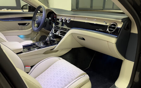 Bentley Flying Spur, 2026 год, 39 900 000 рублей, 22 фотография