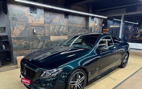 Mercedes-Benz E-Класс, 2018 год, 3 900 000 рублей, 1 фотография