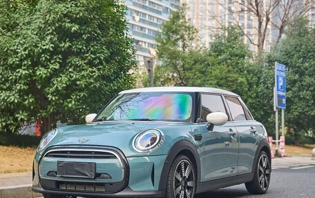 MINI Hatch, 2023 год, 2 780 000 рублей, 1 фотография