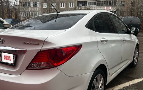 Hyundai Solaris II рестайлинг, 2013 год, 900 000 рублей, 3 фотография
