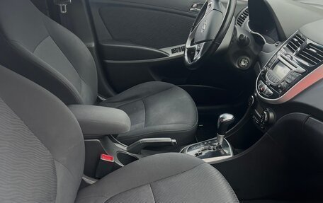 Hyundai Solaris II рестайлинг, 2013 год, 900 000 рублей, 6 фотография