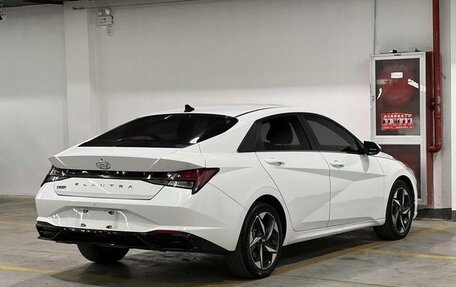 Hyundai Elantra, 2021 год, 1 750 000 рублей, 4 фотография