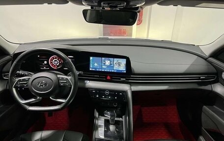 Hyundai Elantra, 2021 год, 1 750 000 рублей, 8 фотография