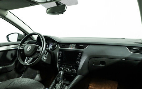 Skoda Octavia, 2019 год, 1 949 700 рублей, 9 фотография