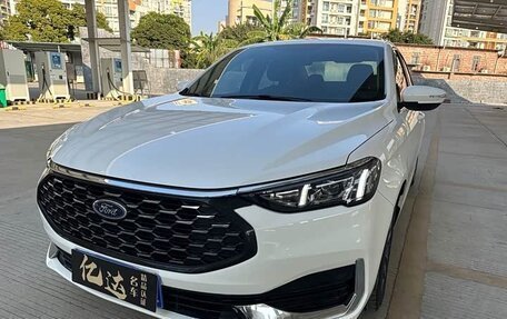 Ford Escort, 2022 год, 1 200 123 рублей, 4 фотография