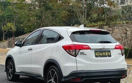 Honda Vezel, 2022 год, 1 684 000 рублей, 5 фотография