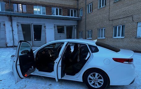 KIA K5 II, 2017 год, 1 700 000 рублей, 15 фотография