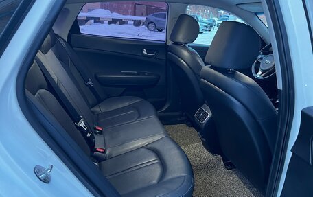 KIA K5 II, 2017 год, 1 700 000 рублей, 11 фотография