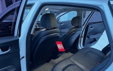 KIA K5 II, 2017 год, 1 700 000 рублей, 14 фотография