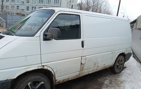 Volkswagen Transporter T4, 1995 год, 380 000 рублей, 2 фотография