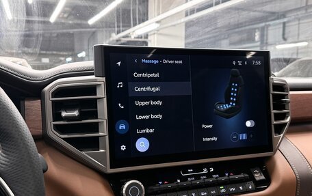 Toyota Sequoia, 2025 год, 15 990 000 рублей, 10 фотография