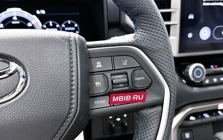 Toyota Sequoia, 2025 год, 15 990 000 рублей, 17 фотография