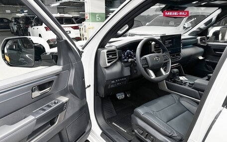 Toyota Sequoia, 2025 год, 15 990 000 рублей, 16 фотография