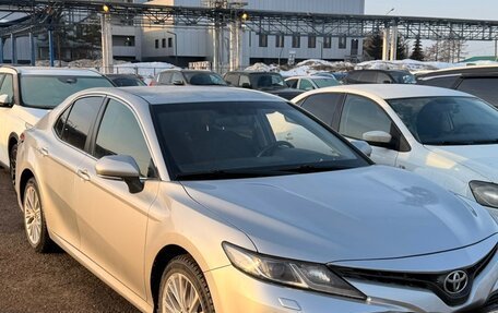 Toyota Camry, 2018 год, 2 780 000 рублей, 4 фотография