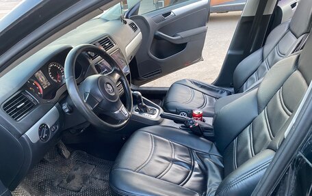 Volkswagen Jetta VI, 2012 год, 750 000 рублей, 9 фотография