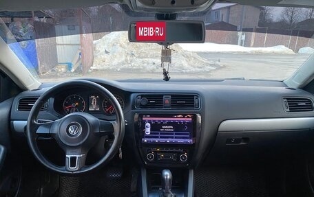 Volkswagen Jetta VI, 2012 год, 750 000 рублей, 11 фотография