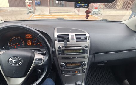 Toyota Avensis III рестайлинг, 2011 год, 1 400 000 рублей, 1 фотография