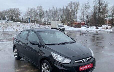 Hyundai Solaris II рестайлинг, 2013 год, 677 000 рублей, 1 фотография