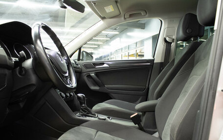 Volkswagen Tiguan II, 2017 год, 2 299 000 рублей, 11 фотография