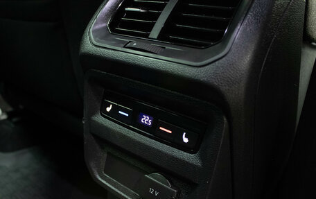 Volkswagen Tiguan II, 2017 год, 2 299 000 рублей, 29 фотография