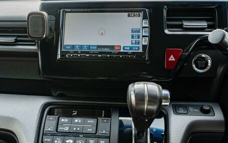 Honda Stepwgn IV, 2015 год, 1 699 000 рублей, 18 фотография