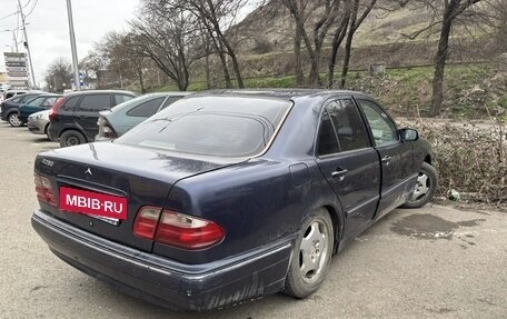 Mercedes-Benz E-Класс, 1999 год, 650 000 рублей, 2 фотография