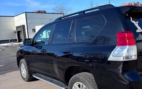 Toyota Land Cruiser Prado 150 рестайлинг 2, 2011 год, 2 170 000 рублей, 4 фотография