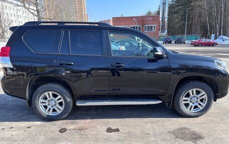 Toyota Land Cruiser Prado 150 рестайлинг 2, 2011 год, 2 170 000 рублей, 6 фотография