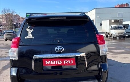 Toyota Land Cruiser Prado 150 рестайлинг 2, 2011 год, 2 170 000 рублей, 2 фотография