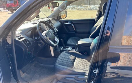 Toyota Land Cruiser Prado 150 рестайлинг 2, 2011 год, 2 170 000 рублей, 15 фотография