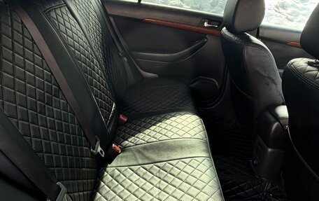 Toyota Avensis III рестайлинг, 2007 год, 630 000 рублей, 15 фотография