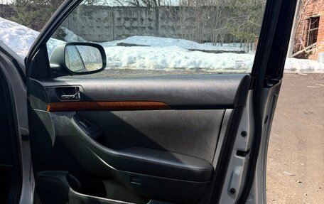 Toyota Avensis III рестайлинг, 2007 год, 630 000 рублей, 18 фотография