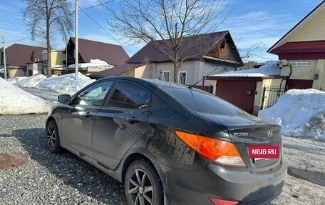 Hyundai Solaris II рестайлинг, 2011 год, 580 000 рублей, 4 фотография