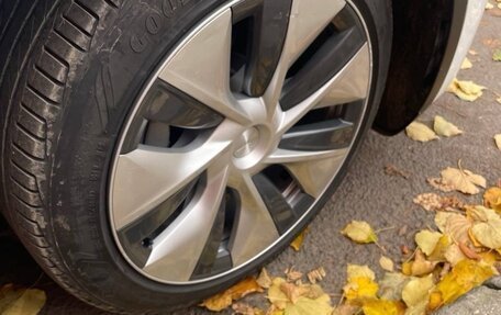 Tesla Model Y I, 2021 год, 3 750 000 рублей, 3 фотография