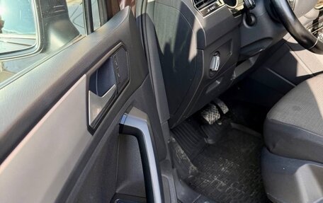 Volkswagen Tiguan II, 2019 год, 2 600 000 рублей, 6 фотография