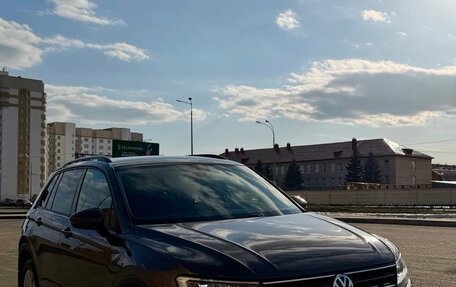 Volkswagen Tiguan II, 2019 год, 2 600 000 рублей, 9 фотография