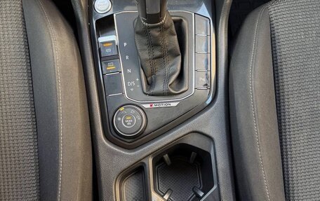 Volkswagen Tiguan II, 2019 год, 2 600 000 рублей, 7 фотография