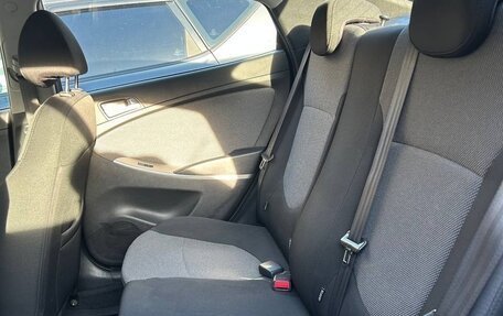 Hyundai Solaris II рестайлинг, 2013 год, 677 000 рублей, 2 фотография