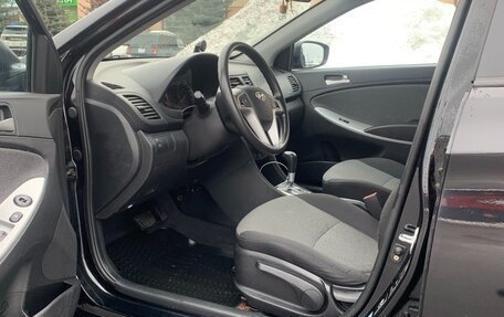 Hyundai Solaris II рестайлинг, 2013 год, 677 000 рублей, 7 фотография