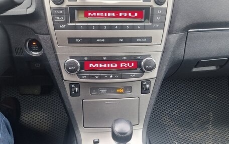 Toyota Avensis III рестайлинг, 2011 год, 1 400 000 рублей, 2 фотография