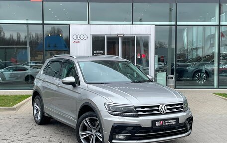 Volkswagen Tiguan II, 2019 год, 3 440 000 рублей, 3 фотография