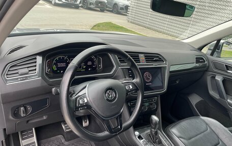 Volkswagen Tiguan II, 2019 год, 3 440 000 рублей, 17 фотография