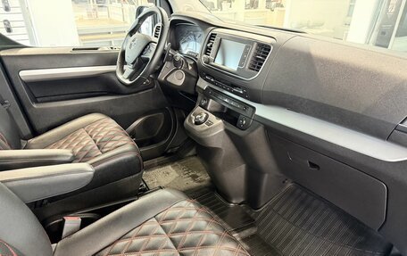 Opel Zafira Life I, 2020 год, 2 770 000 рублей, 13 фотография