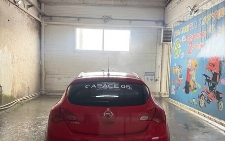 Opel Astra J, 2011 год, 560 000 рублей, 3 фотография