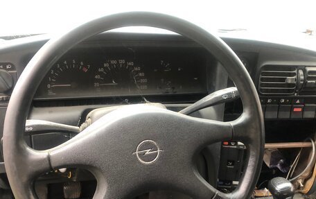 Opel Omega A, 1987 год, 40 000 рублей, 7 фотография