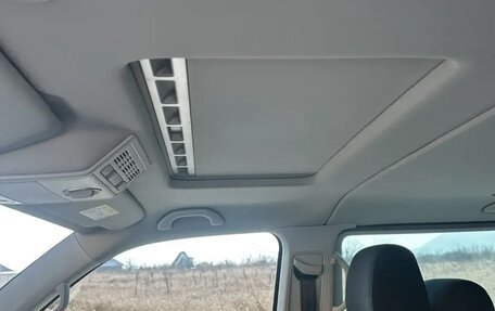 Volkswagen Multivan T6 рестайлинг, 2018 год, 4 900 000 рублей, 8 фотография