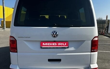 Volkswagen Multivan T6 рестайлинг, 2018 год, 4 900 000 рублей, 4 фотография